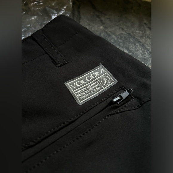VOLCOM NWT men’s shorts - Picture 11 of 12